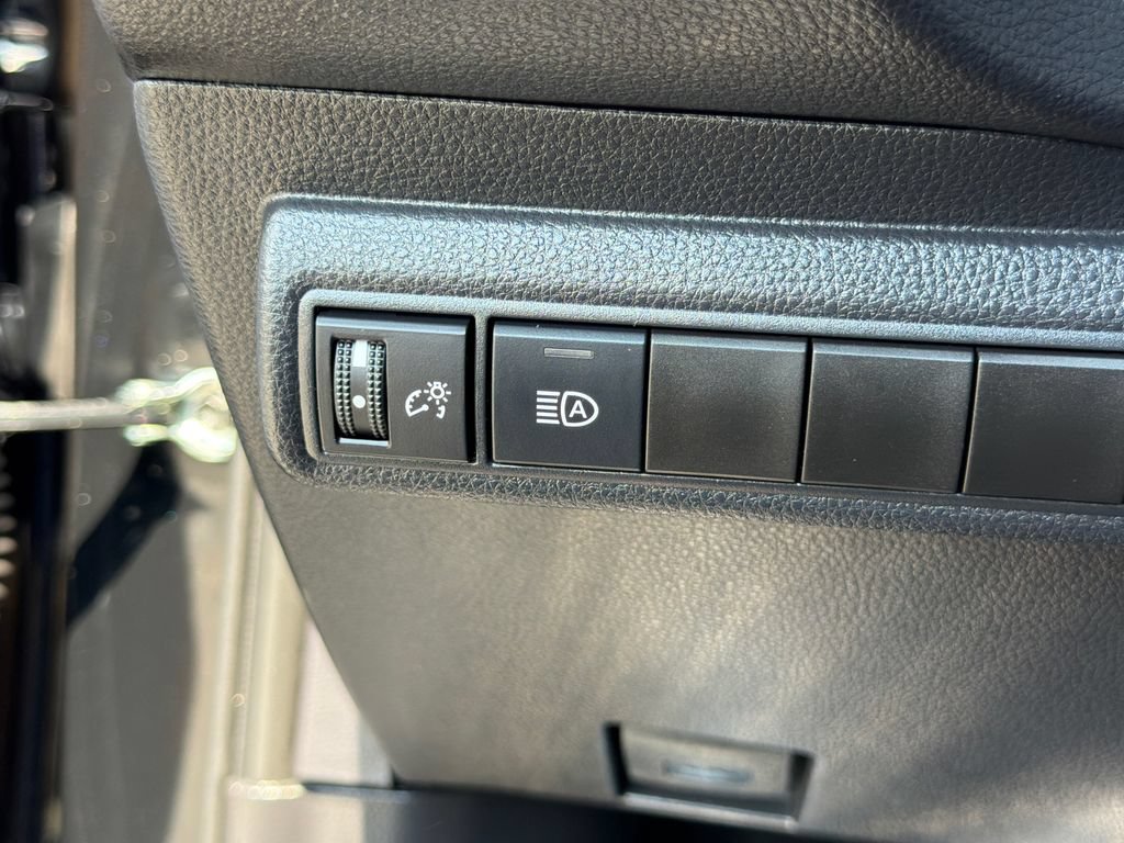Used 2026 Toyota Corolla LE FWD image 21