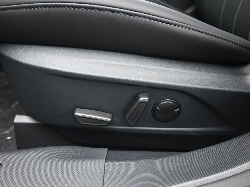 New 2026 Ford Mustang Mach-E Select image 10