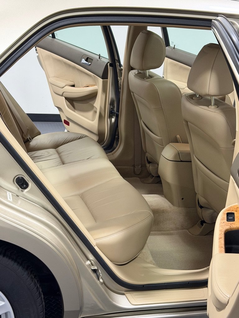 Used 2003 Honda Accord EX image 10