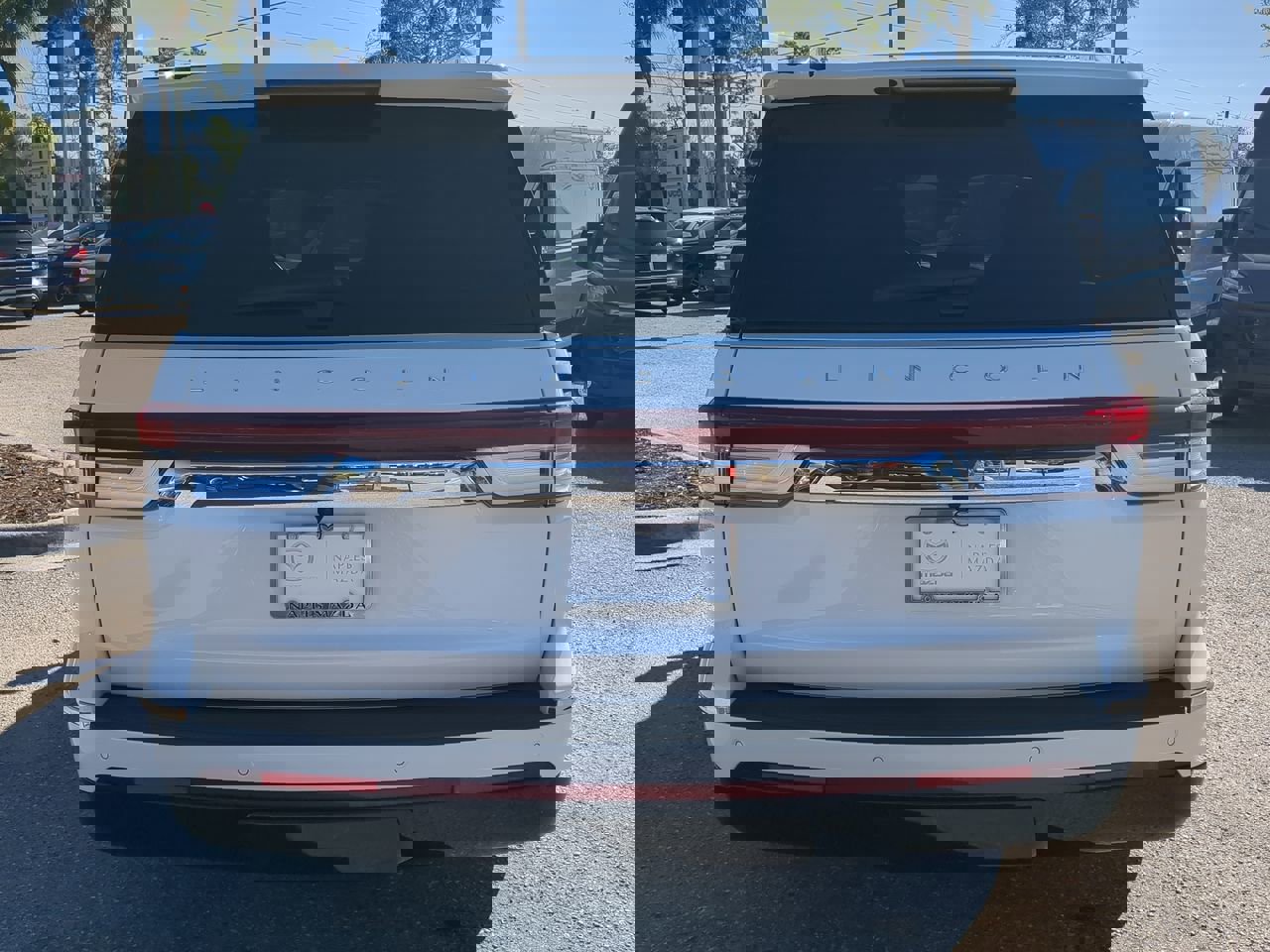 Used 2023 Lincoln Navigator Reserve image 6