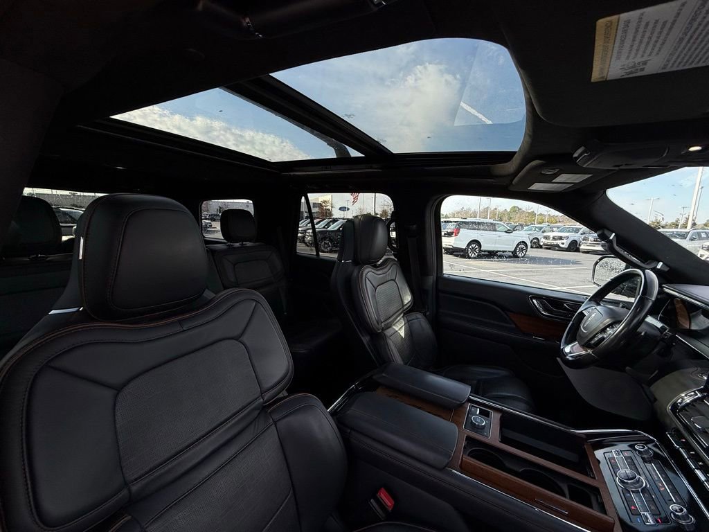Used 2022 Lincoln Navigator Black Label image 32