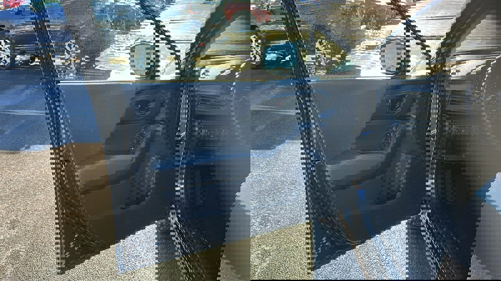 Certified 2025 Subaru Crosstrek 2.0i Premium image 8