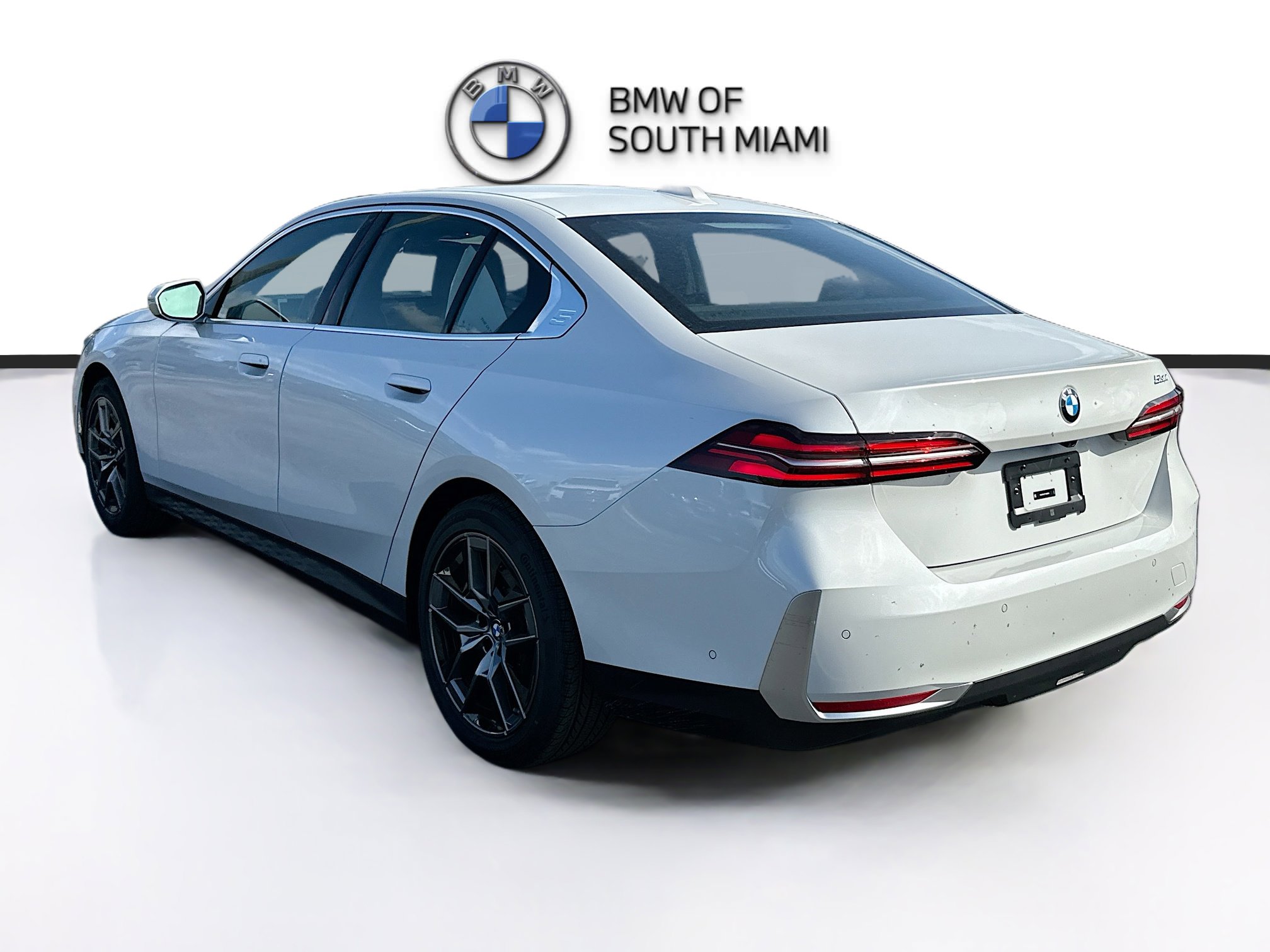 New 2026 BMW 530i RWD image 4