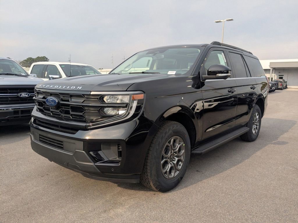 New 2026 Ford Expedition Active image 8