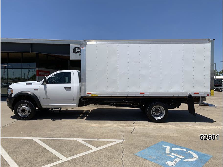 Used 2022 RAM 4500 Tradesman RWD image 4