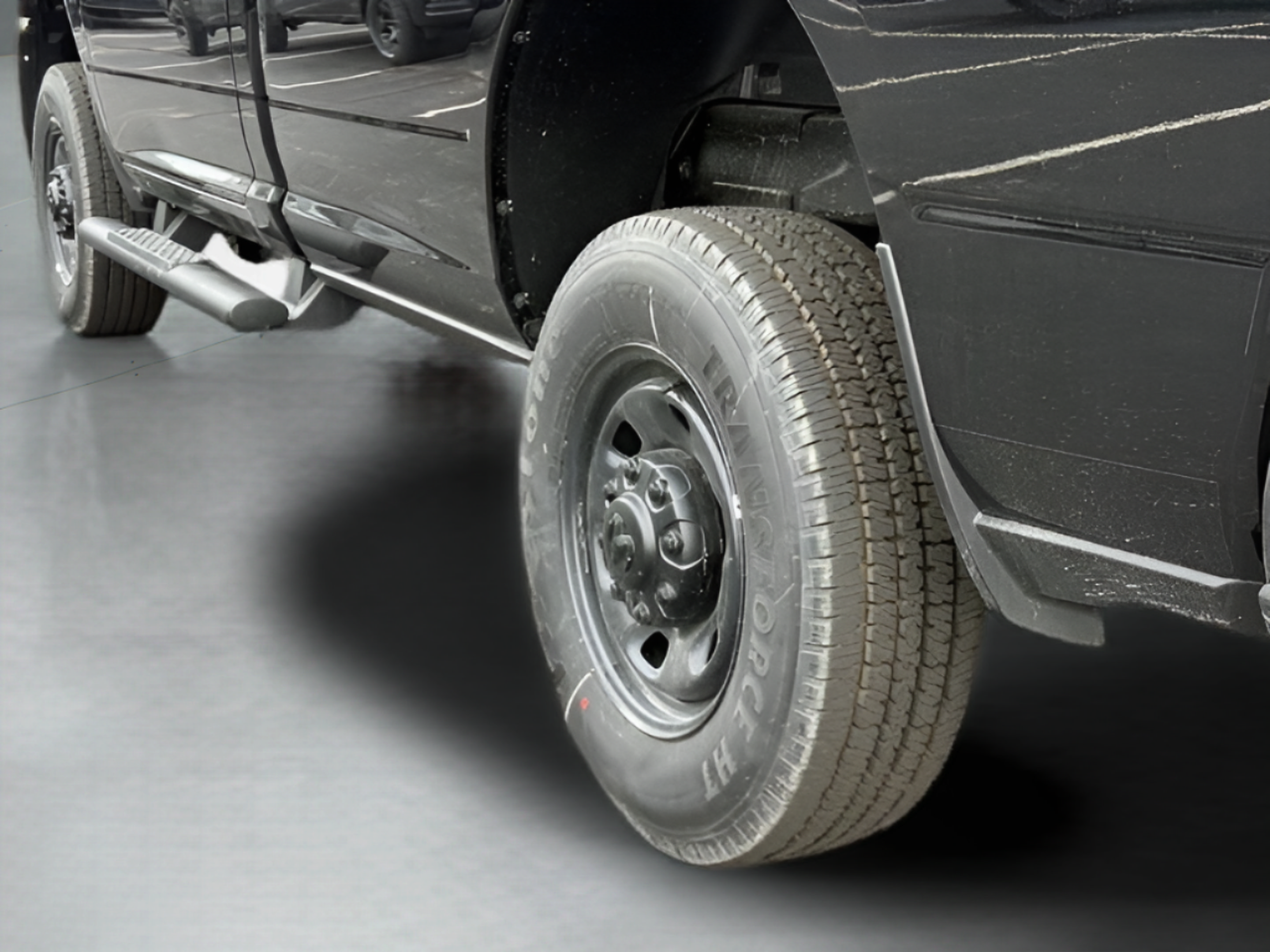 New 2025 RAM 2500 Tradesman AWD/4WD image 31