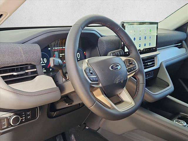 New 2026 Ford Explorer Active RWD image 3