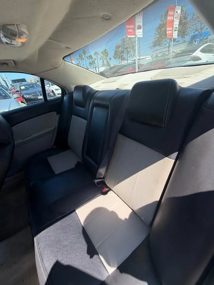 Used 2009 Mercury Milan Premier FWD image 9