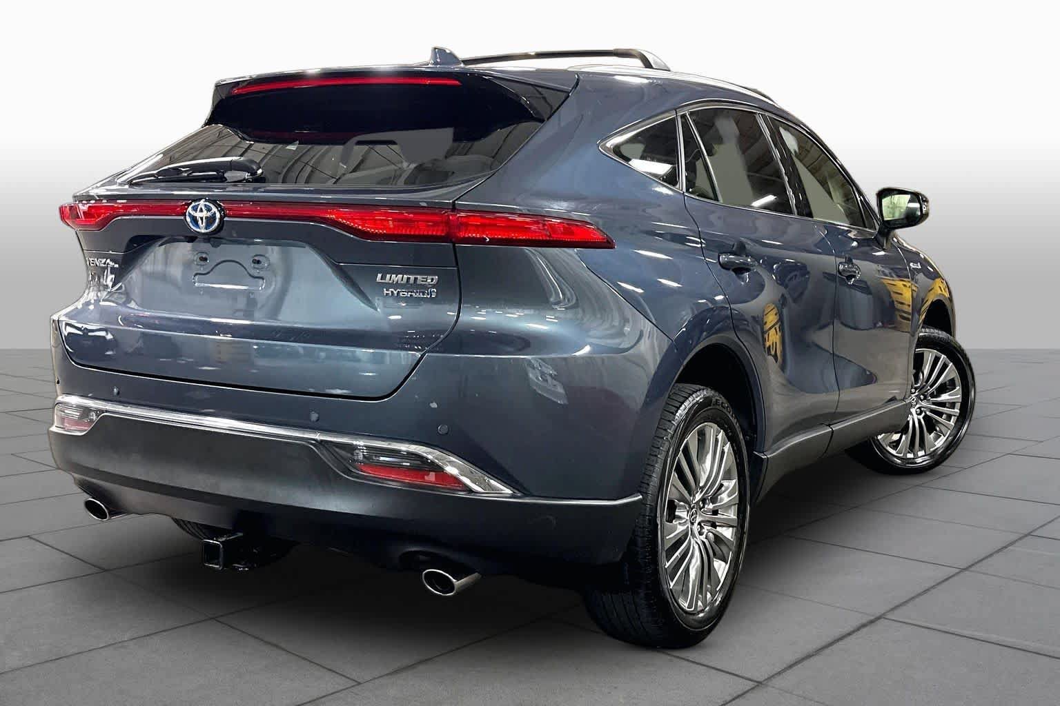 Used 2021 Toyota Venza Limited w/ Advanced Technology Package AWD/4WD image 12