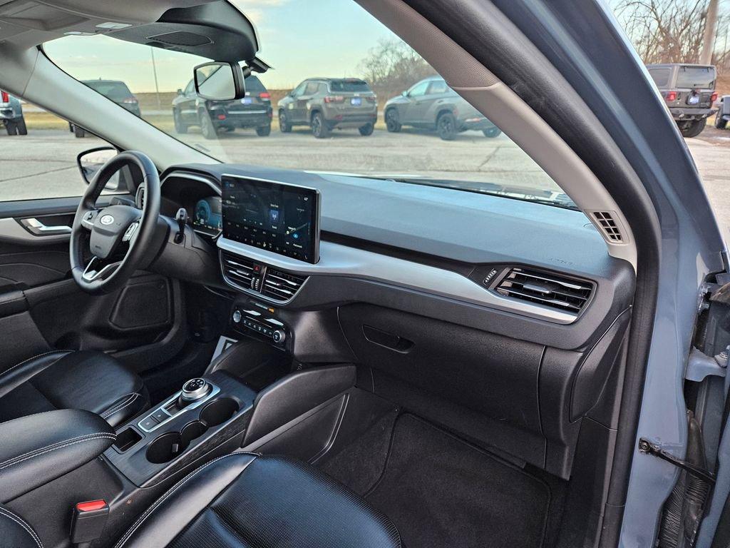 Used 2024 Ford Escape Platinum image 36