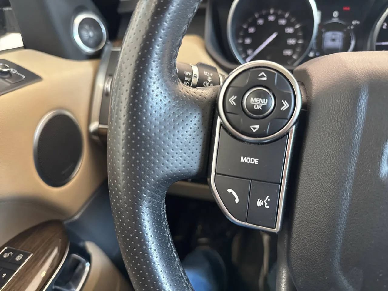 Used 2017 Land Rover Range Rover Sport HSE AWD/4WD image 38