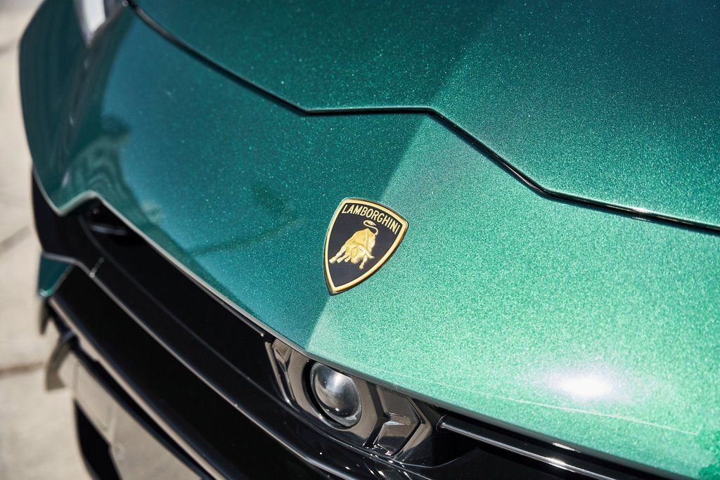 Used 2023 Lamborghini Urus S AWD/4WD image 7