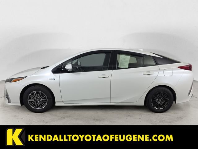 Used 2017 Toyota Prius Prime Advanced image 2