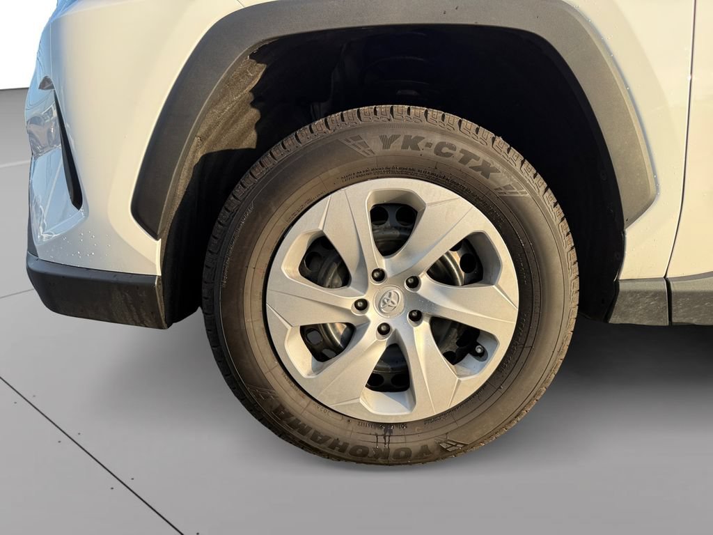 Used 2022 Toyota RAV4 LE w/ Carpet Mat Package (TMS) FWD image 38