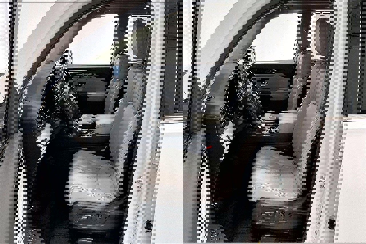 Used 2024 Honda Pilot Touring image 18