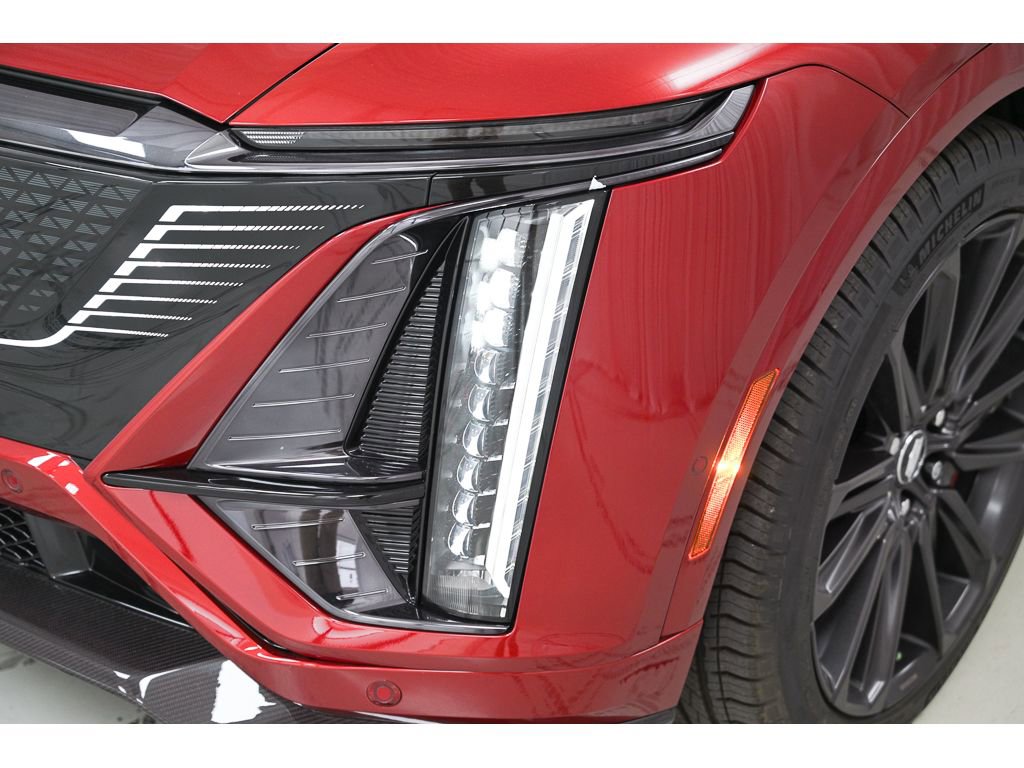 New 2026 Cadillac Lyriq V w/ Exterior Carbon Fiber Package AWD/4WD image 9