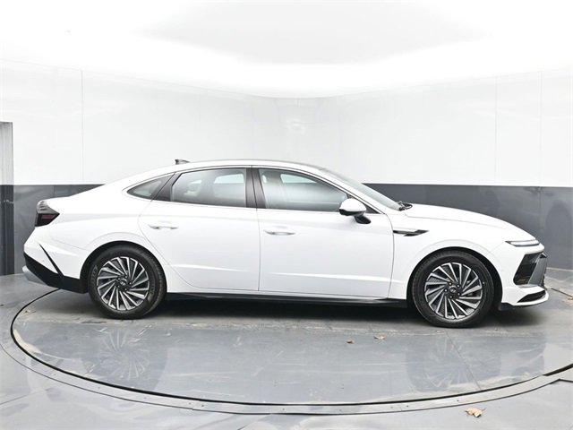 Used 2024 Hyundai Sonata Limited image 11