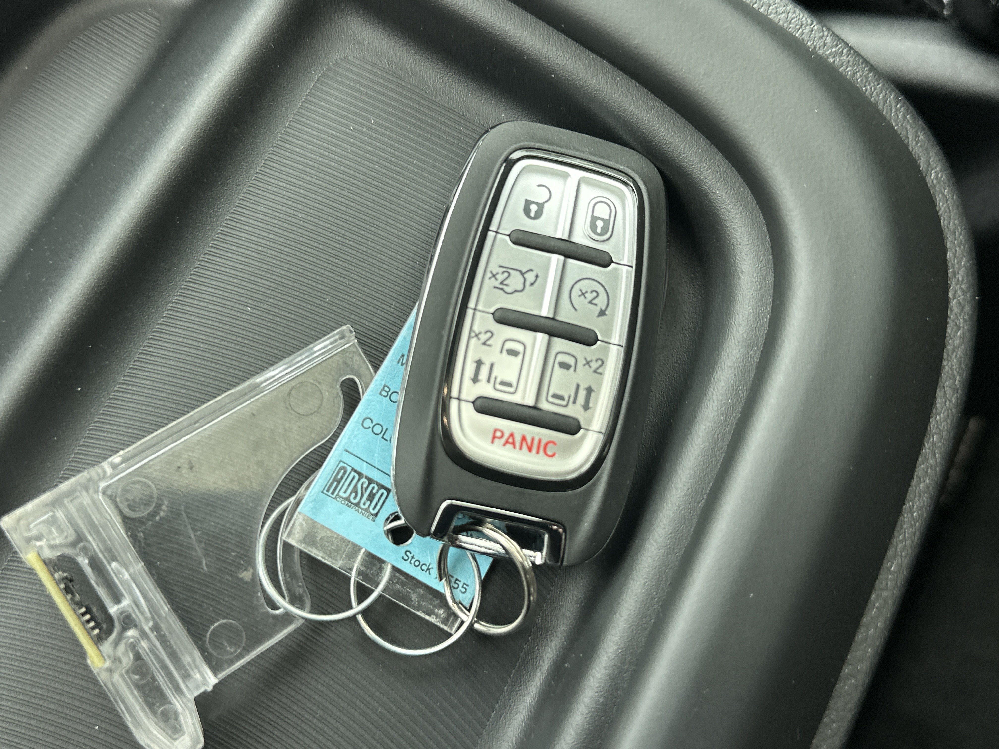 New 2027 Chrysler Pacifica Select w/ Family Tech Group FWD image 3