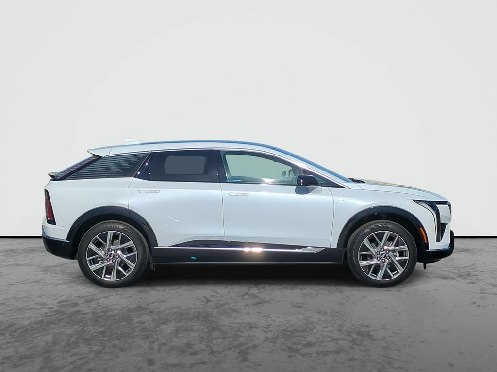 New 2026 Cadillac Optiq Luxury 1 RWD image 9