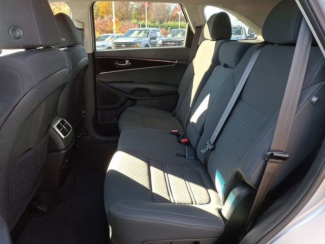 Used 2020 Kia Sorento S image 12