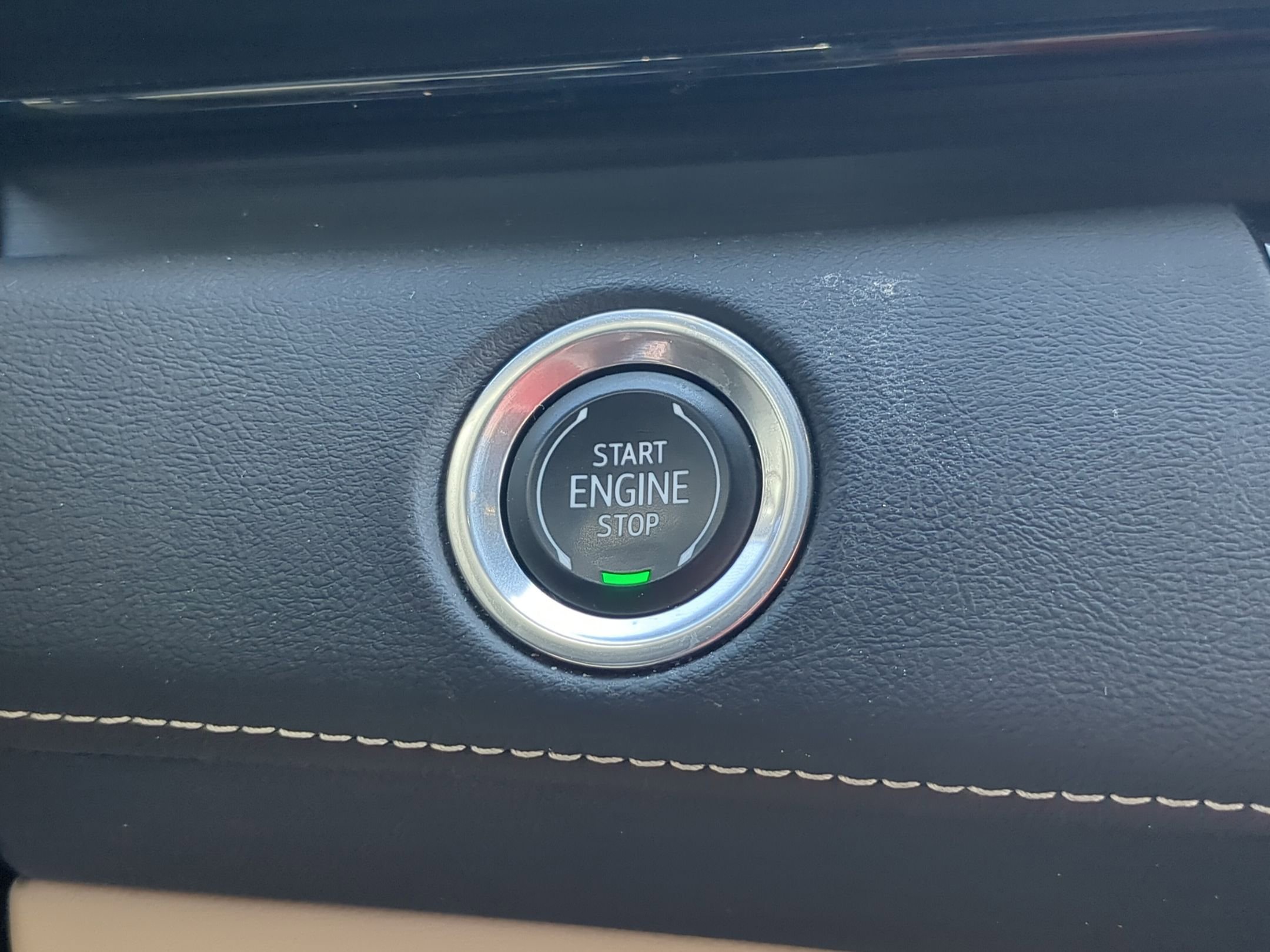 Certified 2023 Cadillac Escalade ESV Premium Luxury w/ LPO, Radiant Package AWD/4WD image 17
