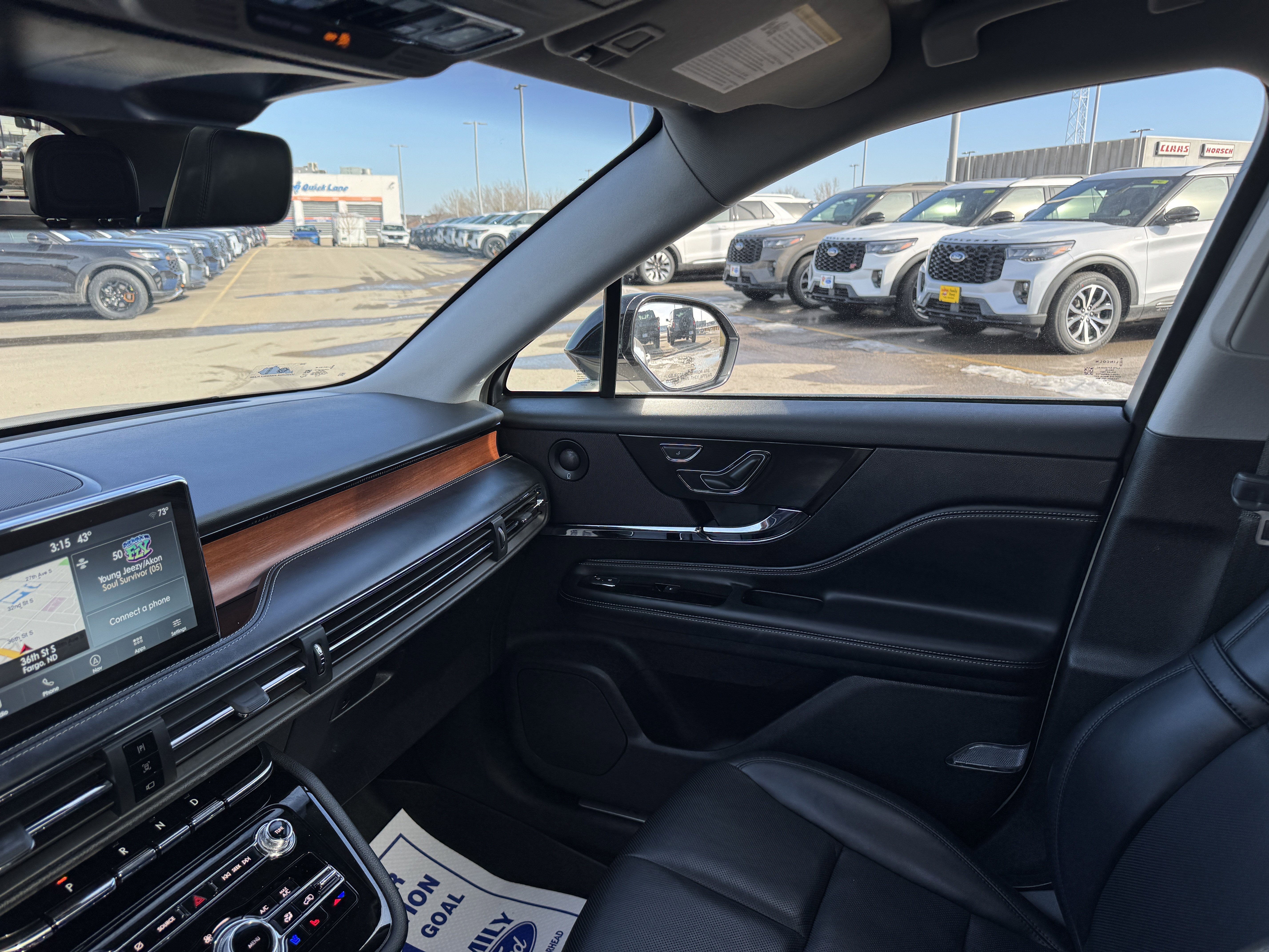 Used 2022 Lincoln Corsair Reserve w/ Luxury Package image 11