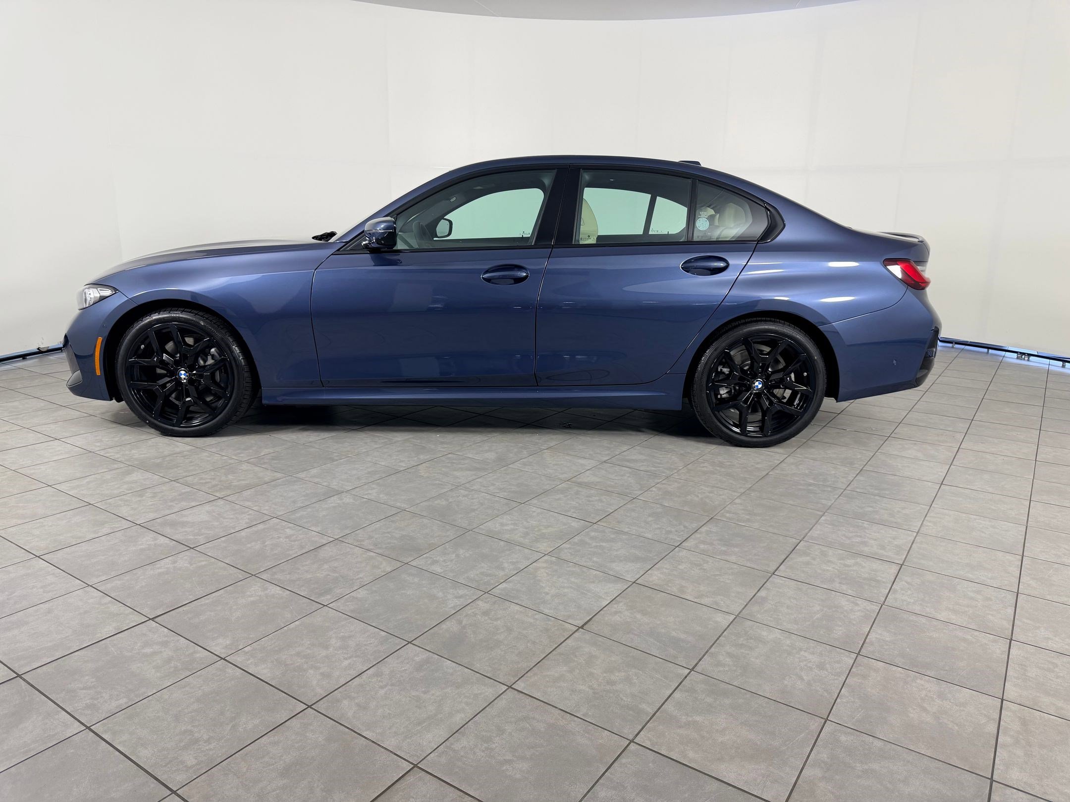 New 2026 BMW 330i Sedan w/ M Sport Package RWD image 2