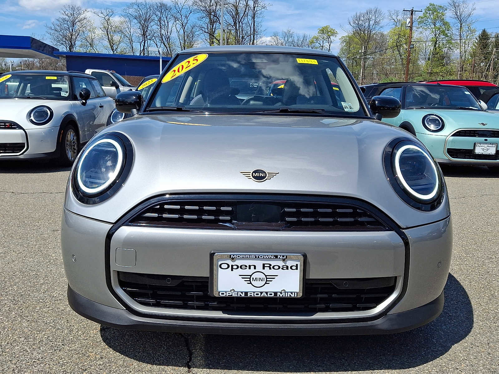 Used 2025 MINI Cooper 2-Door Hardtop FWD image 2