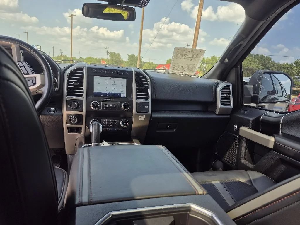 Used 2019 Ford F150 Platinum w/ Equipment Group 701A Luxury AWD/4WD image 29