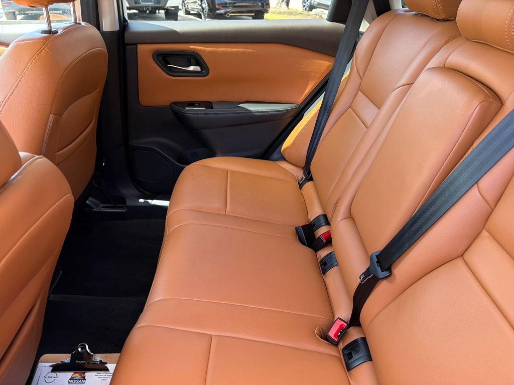 Certified 2023 Nissan Rogue SV image 31