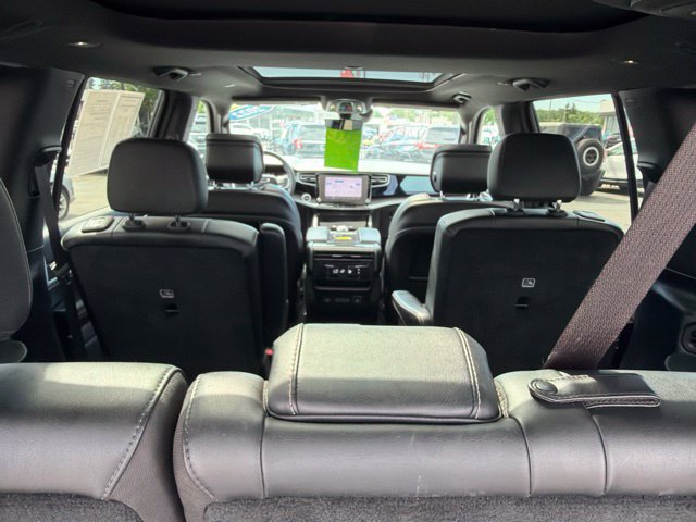 Used 2022 Jeep Wagoneer Series III w/ Premium Group I AWD/4WD image 17