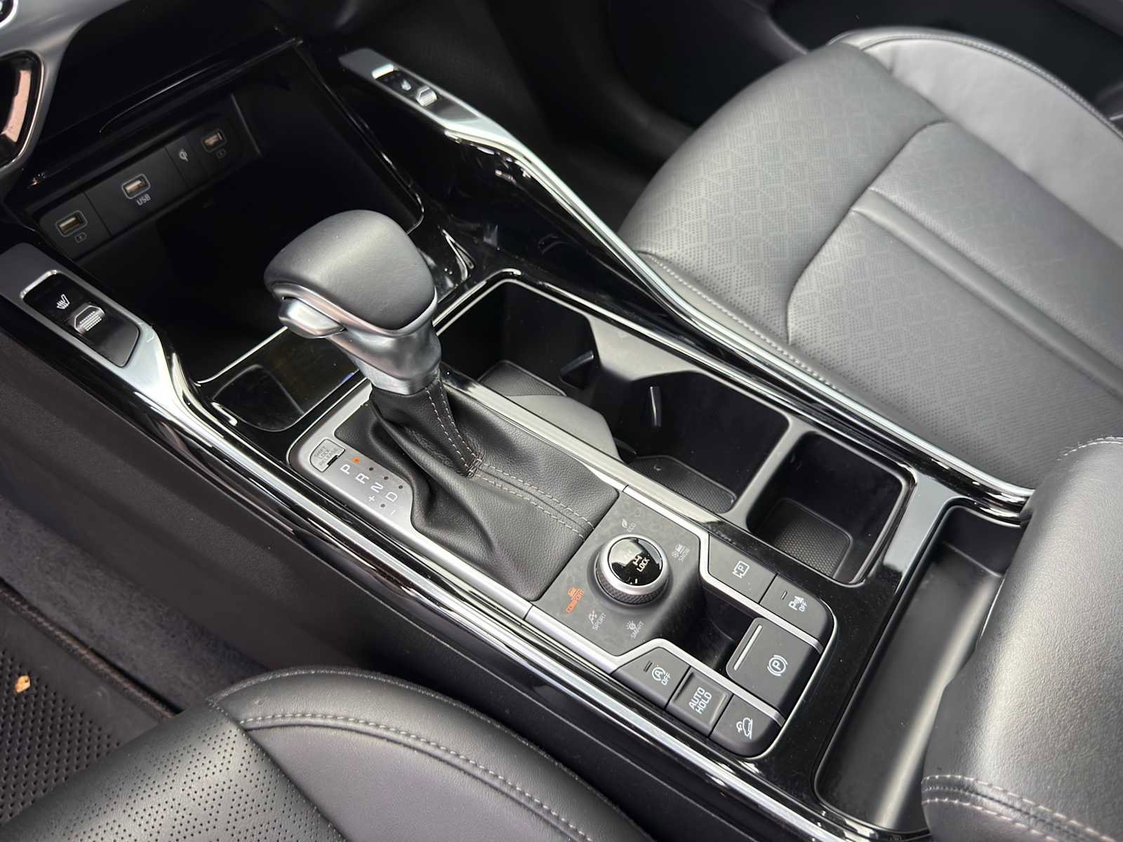 Certified 2023 Kia Sorento SX image 12