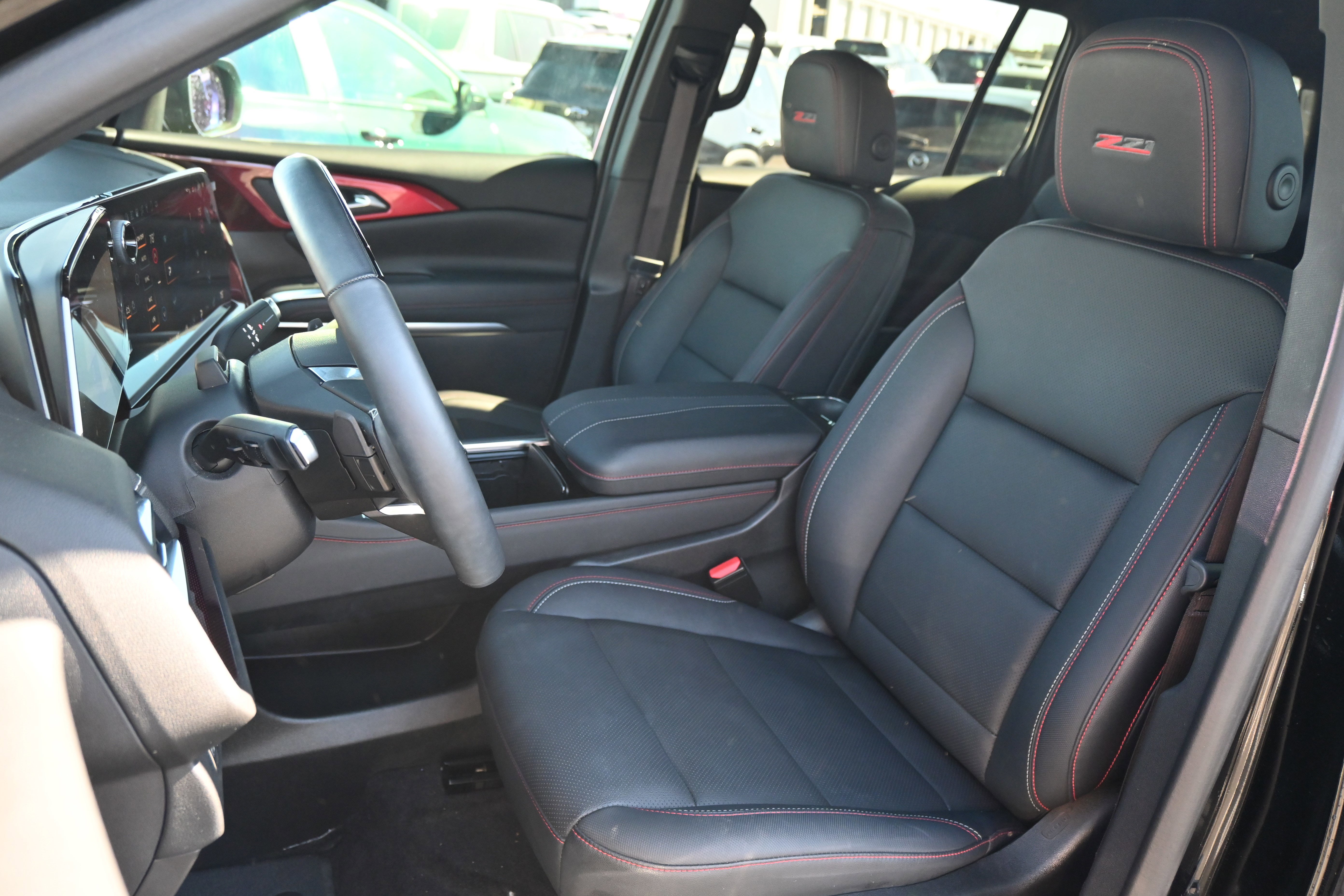 Used 2024 Chevrolet Traverse Z71 w/ Enhanced Driving Package AWD/4WD image 16