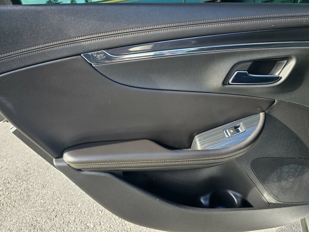 Used 2017 Chevrolet Impala Premier FWD image 19