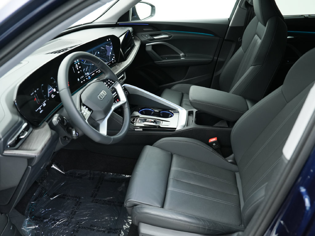 Certified 2025 Audi Q5 Premium Plus w/ Premium Plus AWD/4WD image 5