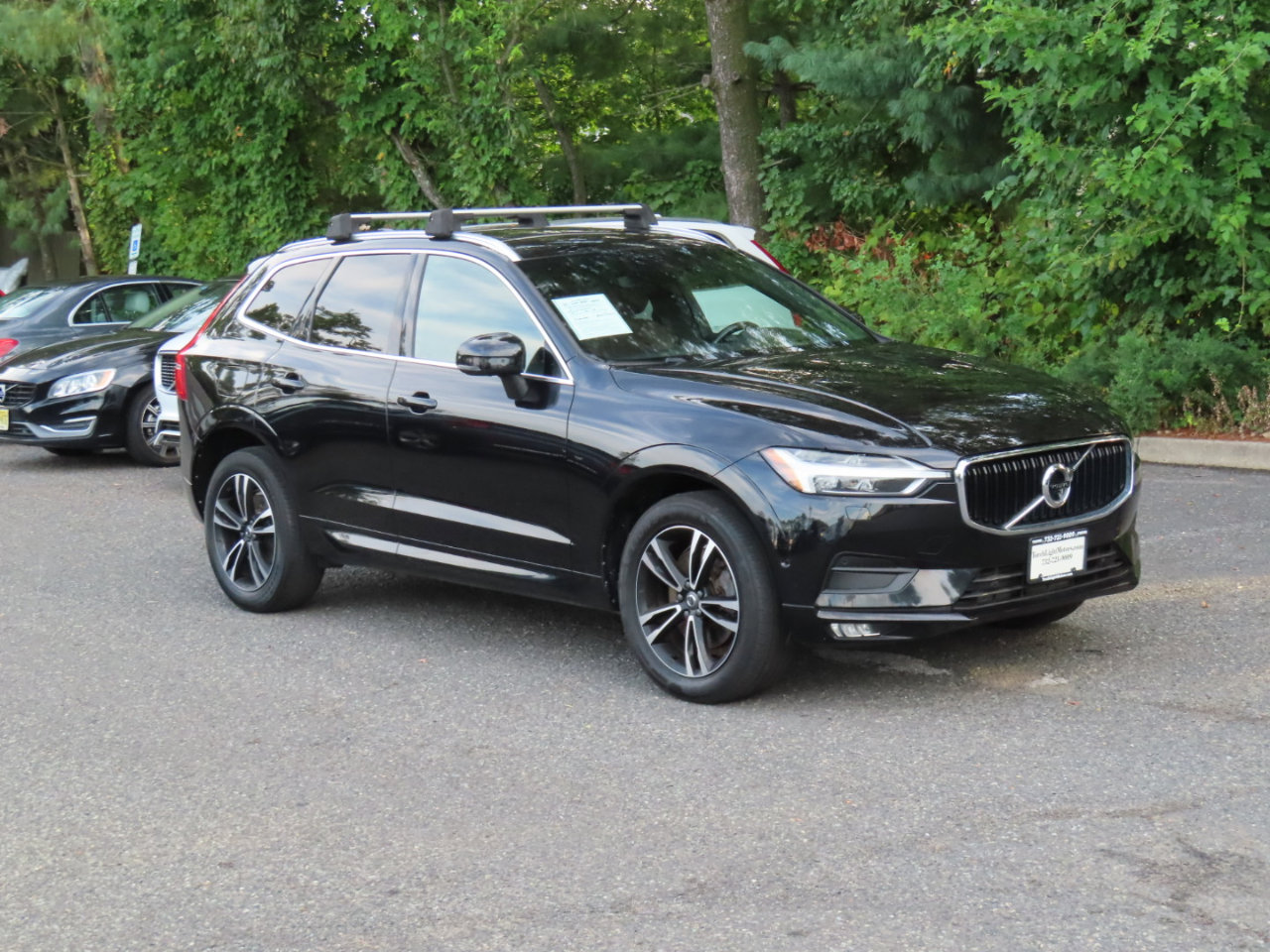 Used 2018 Volvo XC60 T6 Momentum w/ Convenience Package image 20