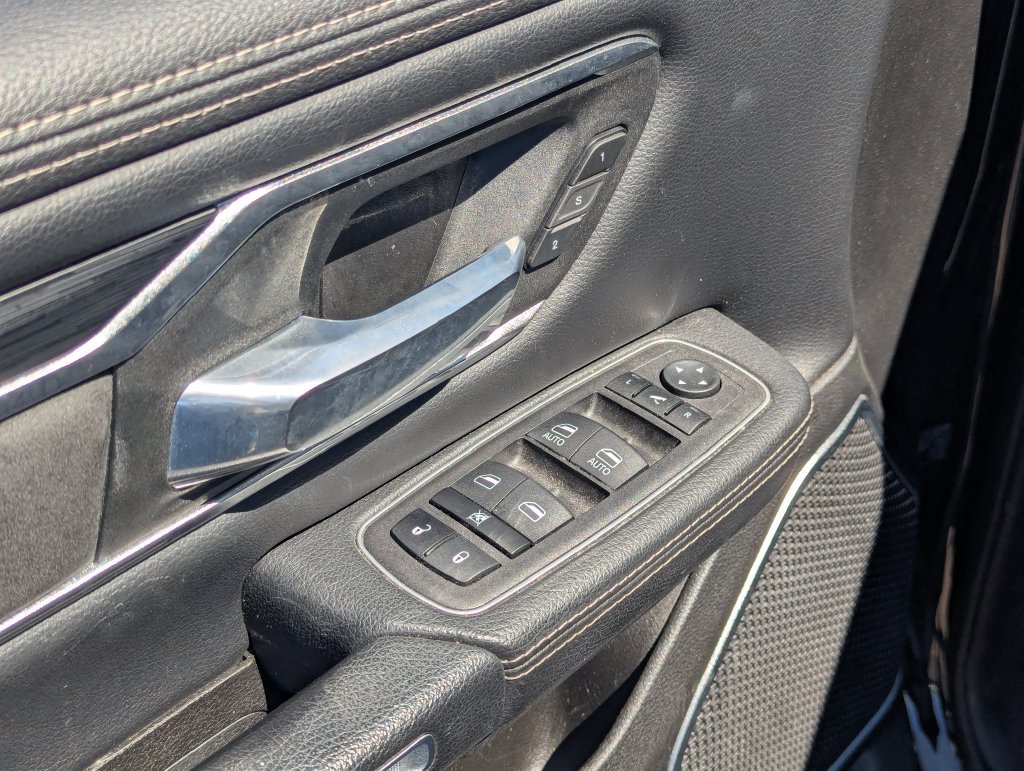 Used 2023 RAM 1500 Laramie AWD/4WD image 28