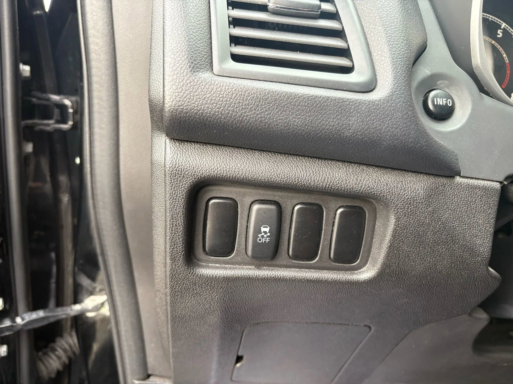 Used 2015 Mitsubishi Outlander Sport ES image 12