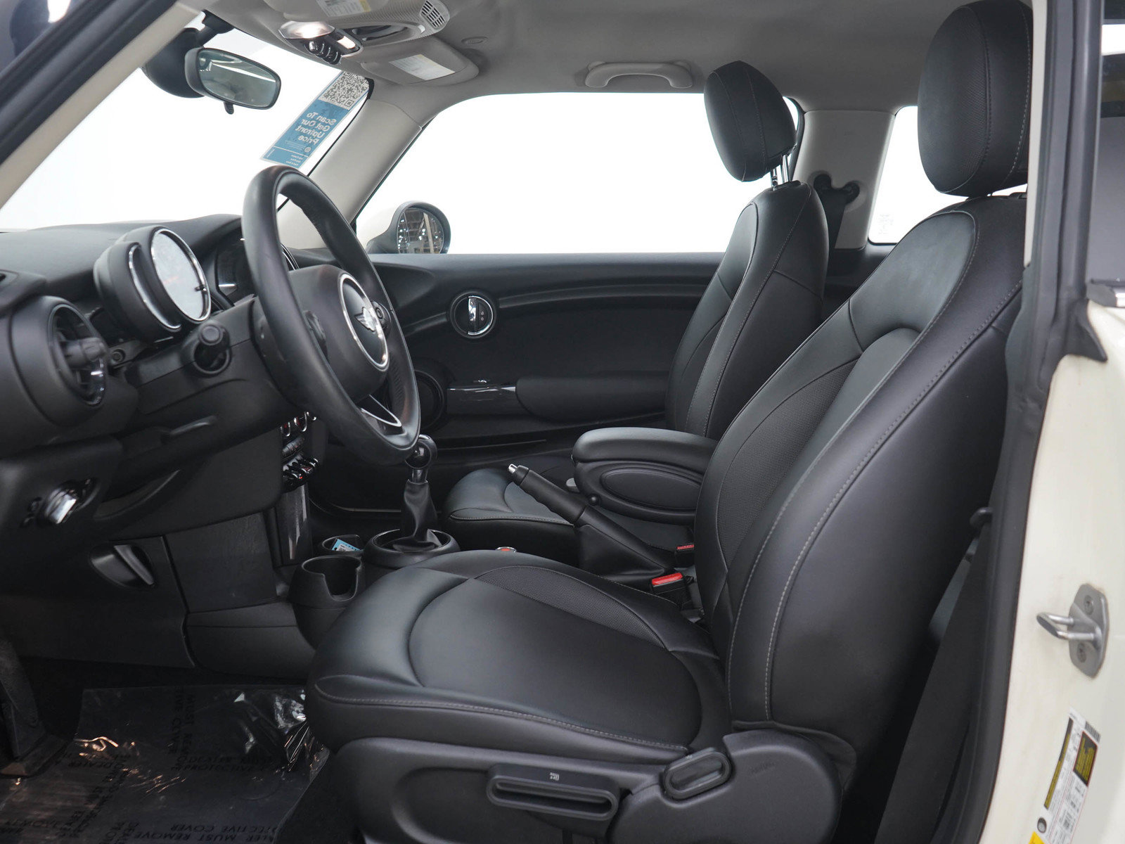 Used 2017 MINI Cooper 2-Door Hardtop FWD image 16