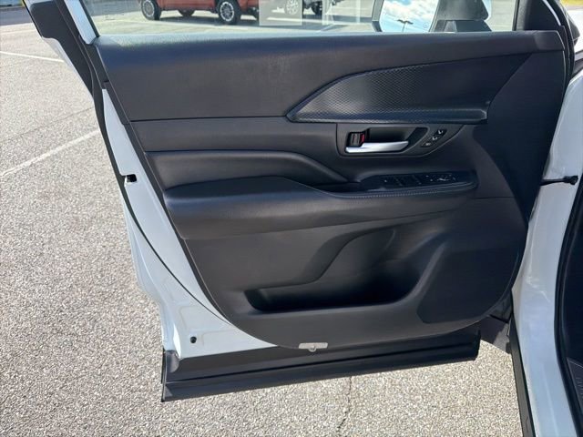 Used 2024 Toyota Grand Highlander AWD Hybrid image 11