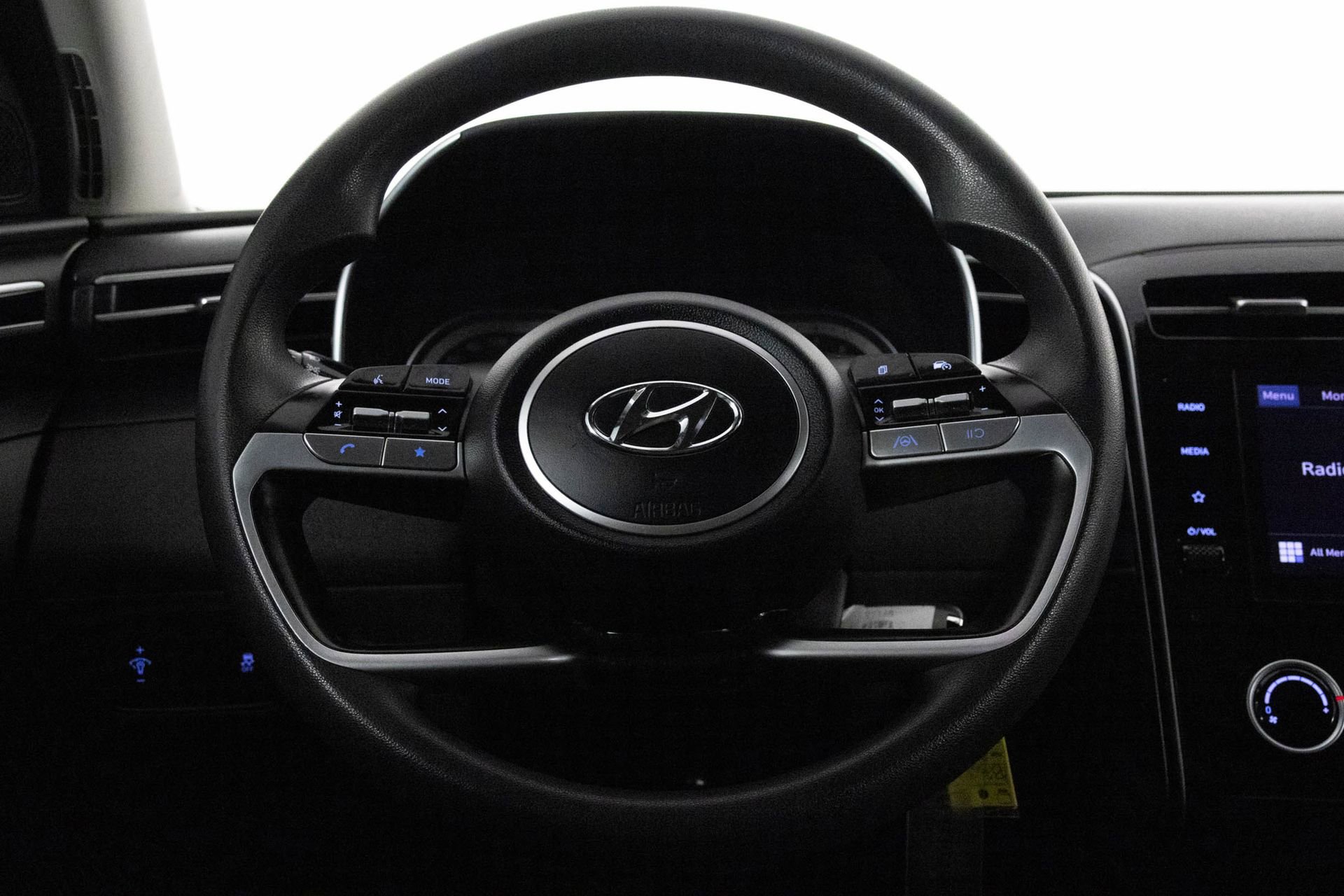 Used 2022 Hyundai Tucson SE image 27