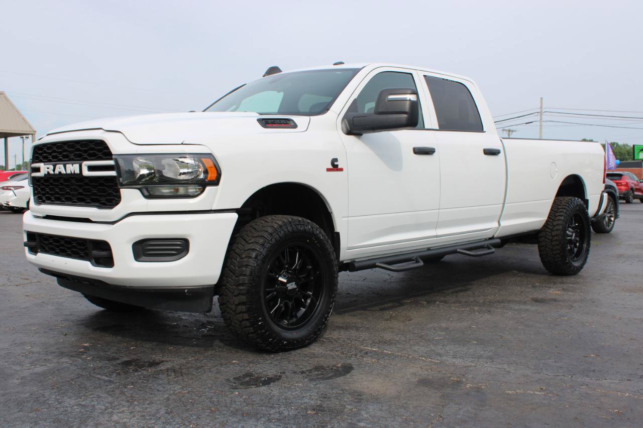 Used 2023 RAM 3500 Tradesman AWD/4WD image 14