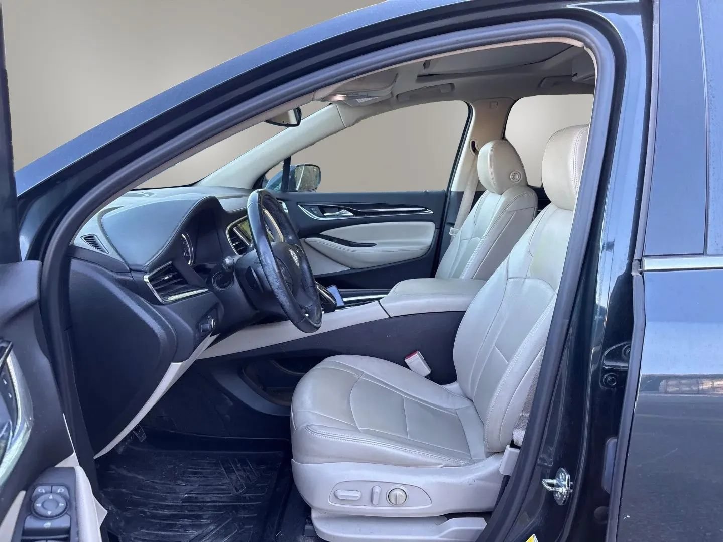 Used 2019 Buick Enclave Essence FWD image 10