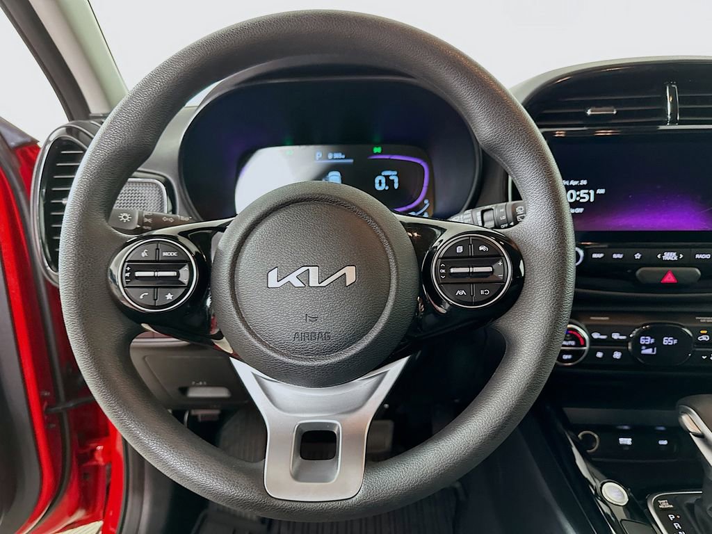 Used 2025 Kia Soul S FWD image 18