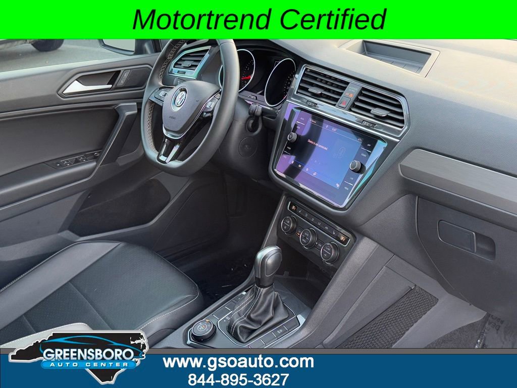 Used 2021 Volkswagen Tiguan SE w/ Panoramic Sunroof Package image 10