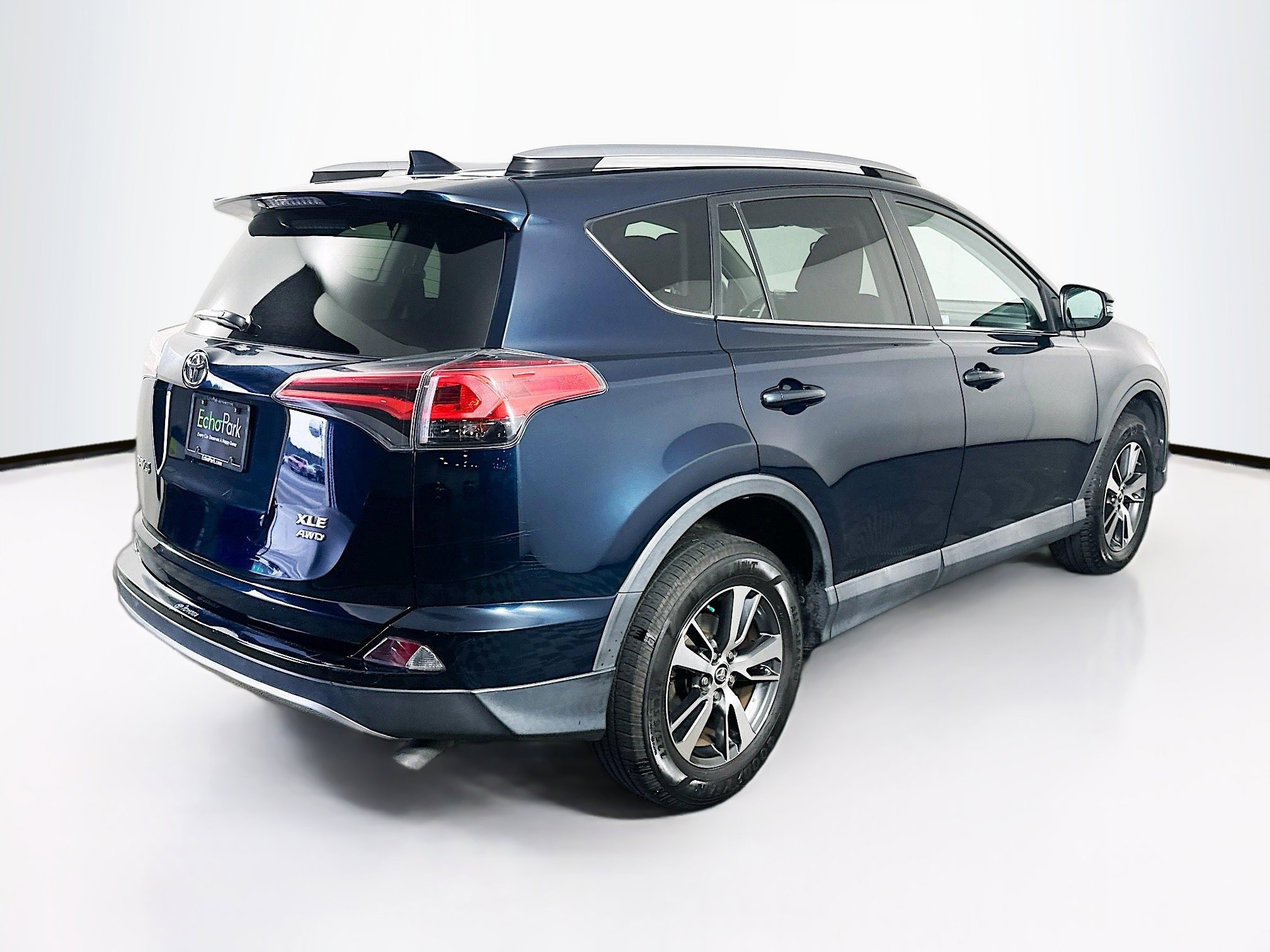 Used 2018 Toyota RAV4 XLE w/ Plus Extra Value Package image 9