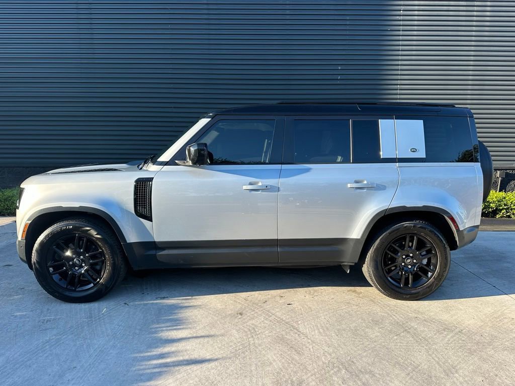 Used 2023 Land Rover Defender 110 S image 2