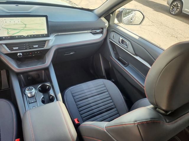 New 2026 Ford Explorer ST-Line w/ ST-Line Street Pack image 12