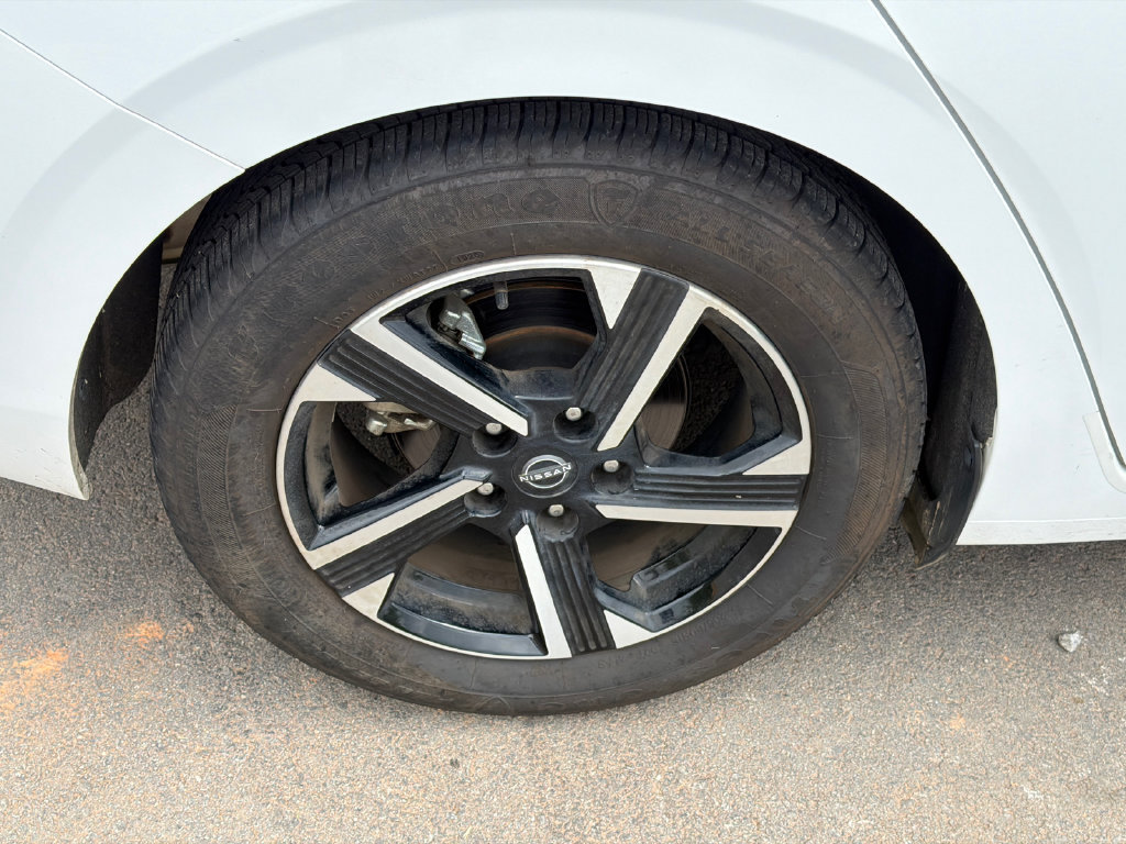 Used 2024 Nissan Sentra SV FWD image 17