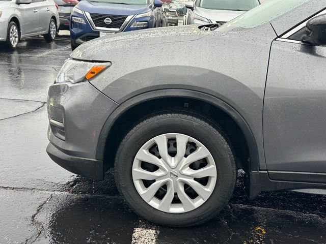 Used 2018 Nissan Rogue S image 7